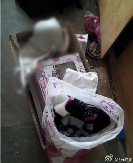 返校,回到宿舍后被惊呆了:大量衣物被翻乱,内衣内裤散乱地扔在地上,地