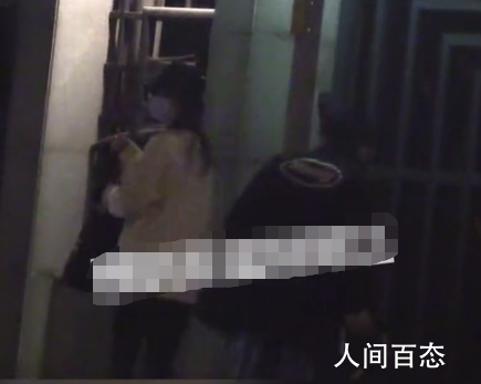 金晨夜会神秘男被拍 回应:多年好友