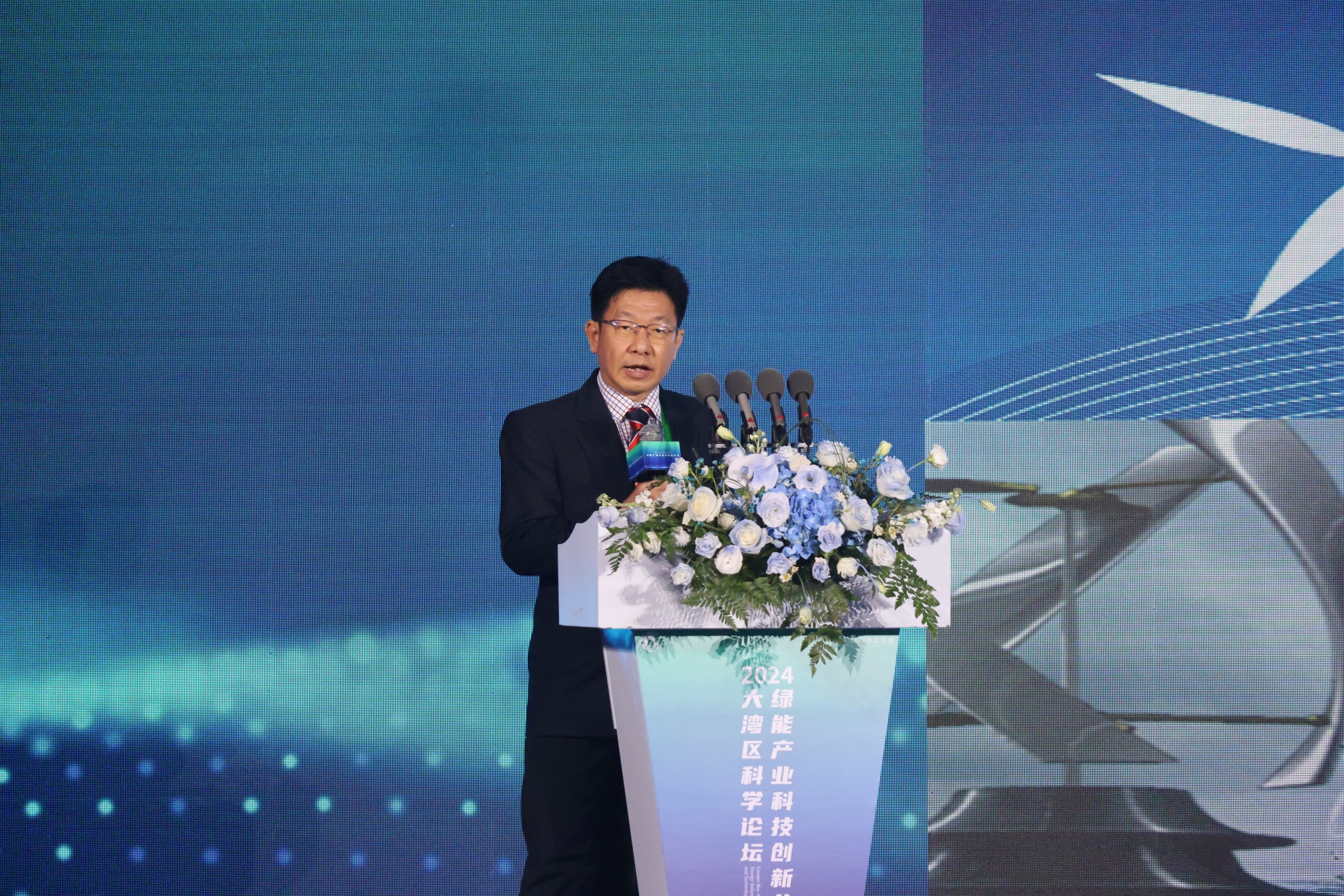 马来西亚科学院院士张纹通发表主题演讲。人民网 何善福摄