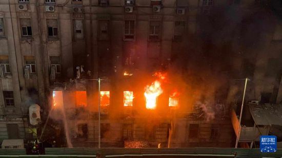 77գԱڰ׶һŴ¥Ļֳ»緢˹÷㣩