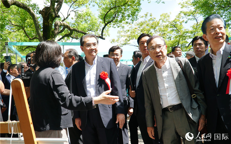 �⽭�ƴ�ʹͬ�α���ͬѲչ����������