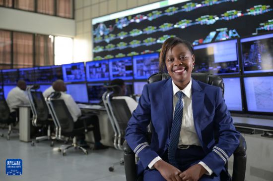 930·ޱյվŮԱ˹͢»  