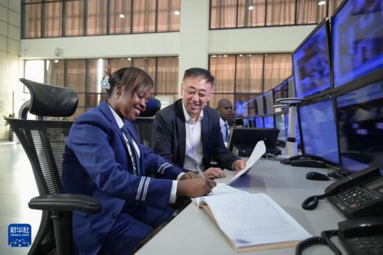 930գ·ޱյվģŮԱ˹͢븺·Ӫķ֮·Ӫ˾䲿˷һĹ־»  