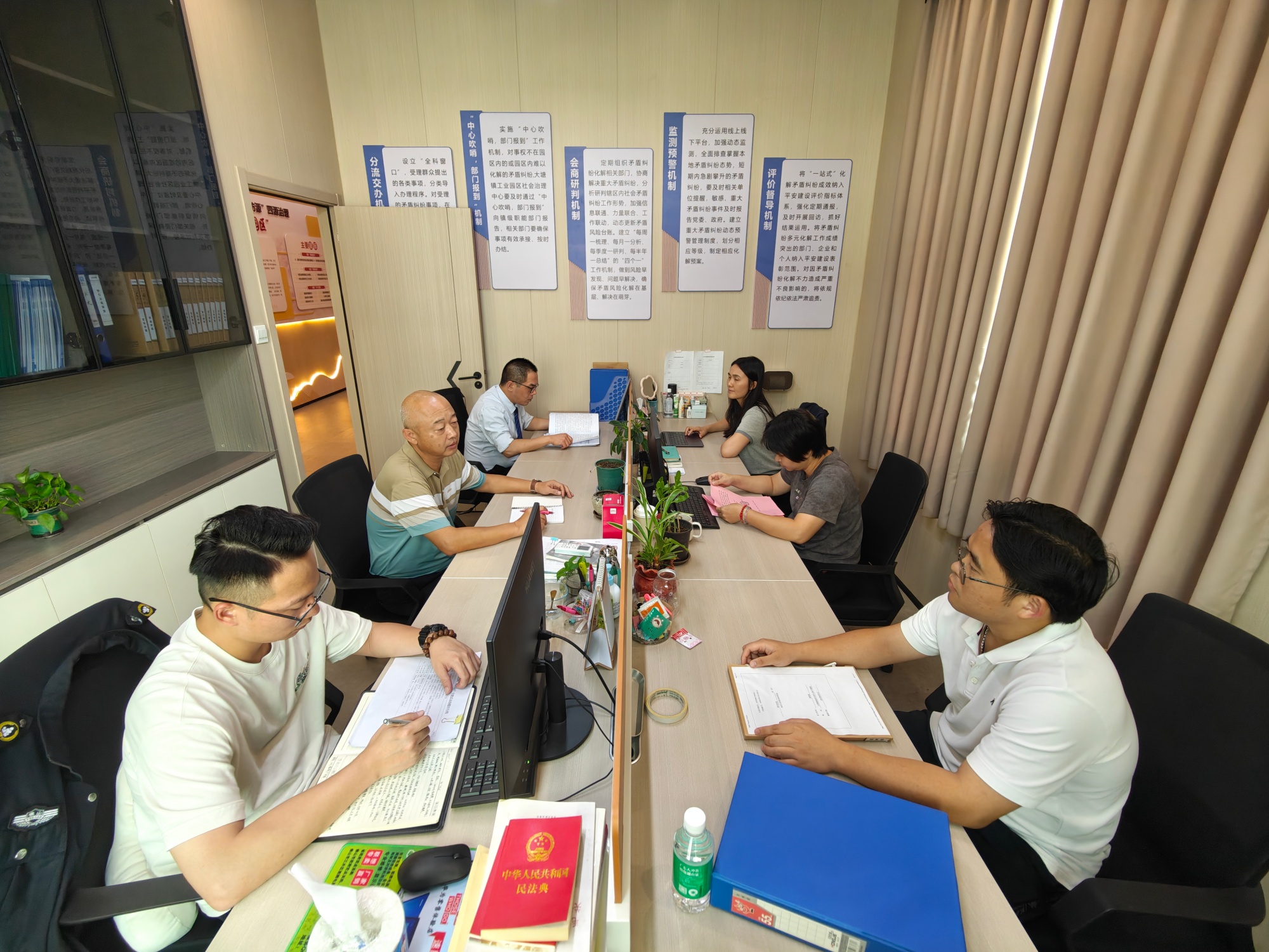 ҵ԰ĳƶìܾ׶Ԫ⣬ͼΪԱ֡ ŵ