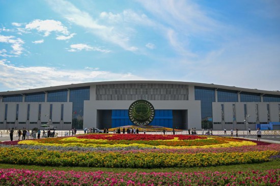 ��������2025��9��1����������÷����չ������Ļ�̳���»������ �ﷲԽ ��