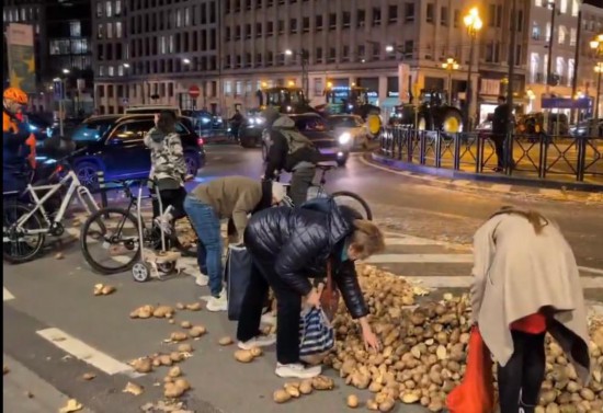 2025��12��18�գ��ڱ���ʱ��³������һЩ�����ʰʾ������������������Ƶ��ͼ�����»��緢