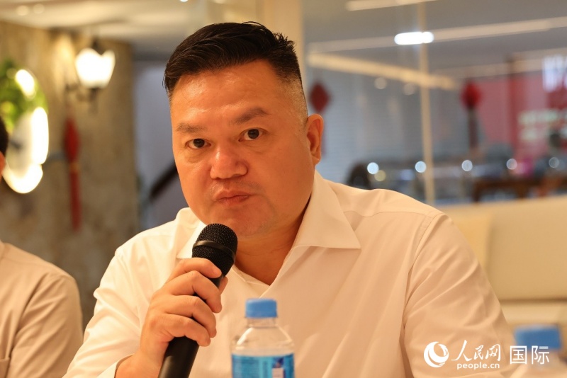 �����й���ƽͳһ�ٽ���᳤��С��������̨��ͬ������軰���Ϸ��ԡ����������� �º�����