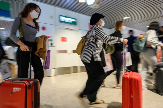 2022��4��1�գ��ÿ͵ִ��������Ǽ�¡�¹��ʻ������»��緢���������㣩