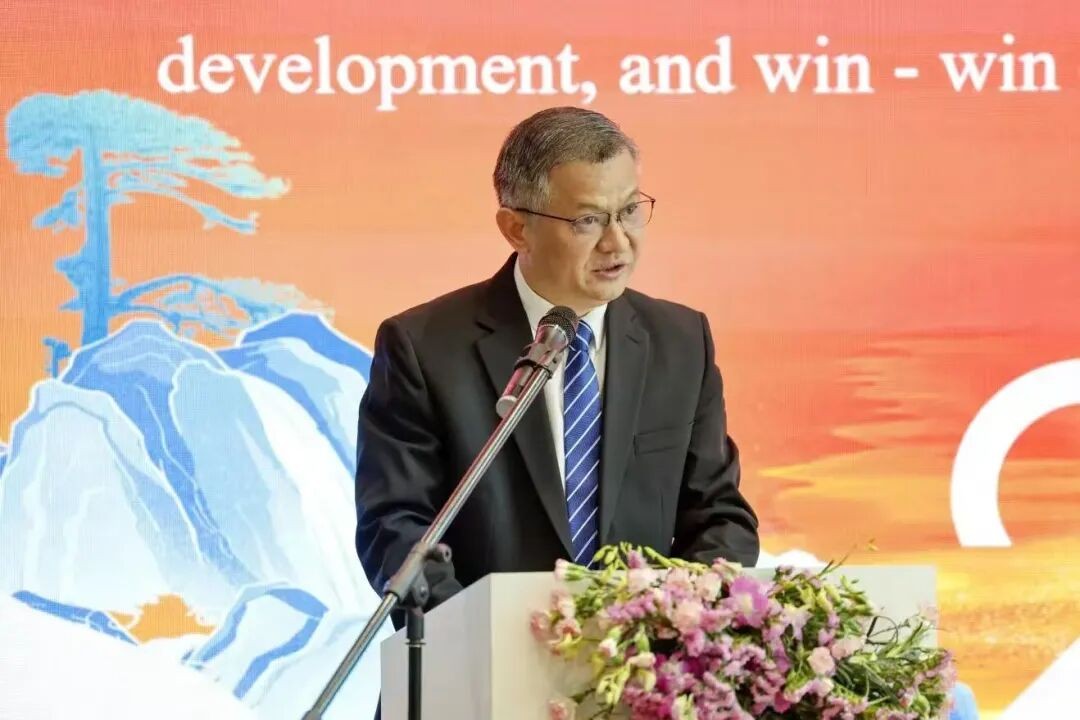 �й�פ�������Ǵ�ʹ�ݹ�ʹ֣ѧ���´ǡ����췽��ͼ