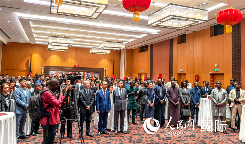 ͼΪ�д����ֳ��� ����ͼƬ�����й�פ���ڼӶ���ʹ�ݹ�ͼ