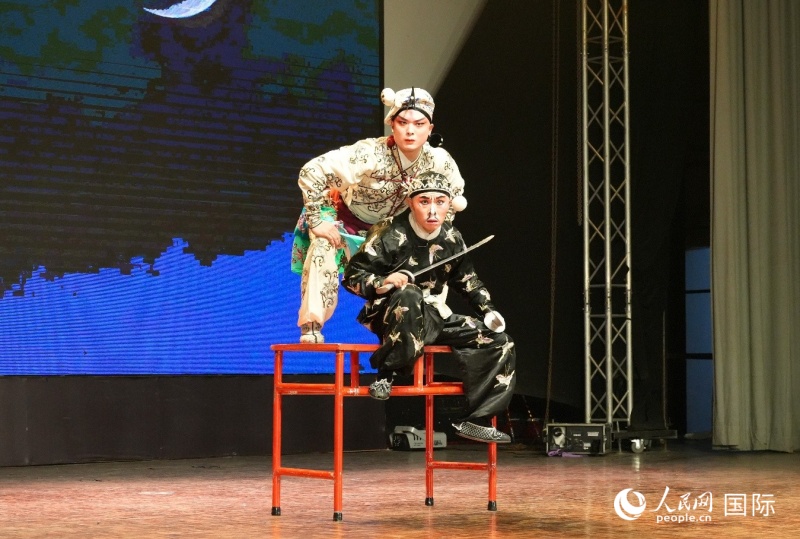 �ľ硶�����ڡ��ݳ�Ƭ�Σ����������� ��ī��