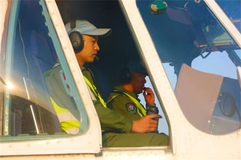 ���л�������׼���Էɡ��ƺ���