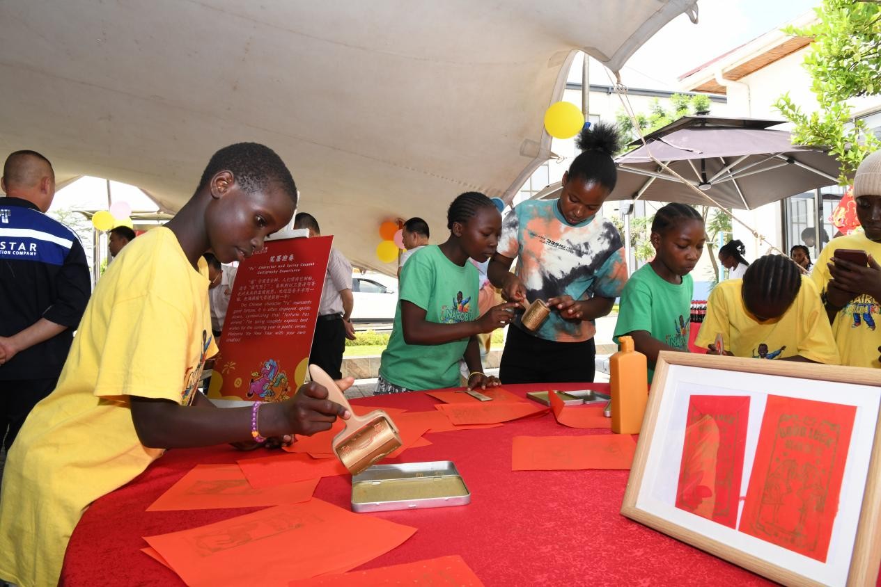 ������ǰ�ٰ촺�ڻ���������������ͯ�����ű���������԰���ֳ������й���ͳ��ӡ���й�·�ŷ���֮����·��Ӫ��˾��ͼ