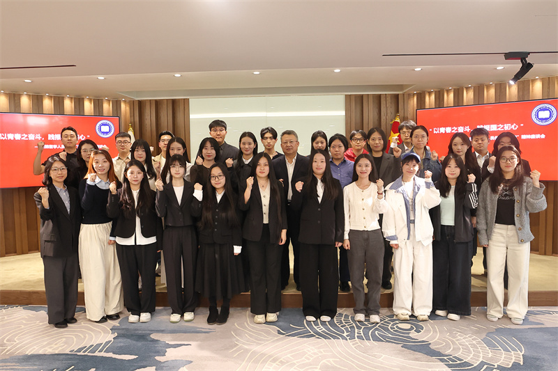 1.�й�פ������ʹ����ǰ�ٰ조���ഺ֮�ܶ���������֮���ġ�������̸�ᣬͼΪ��̸���Ӱ���й�פ������ʹ�ݹ�ͼ
