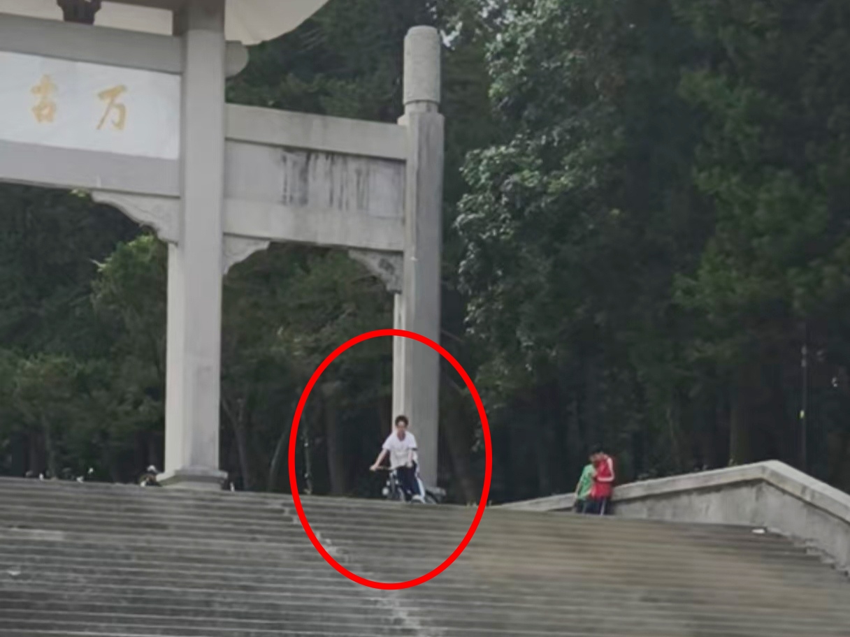 տ���д���Ź�԰��ʿ����������ݴ��������ڴ�Σ�����С��������ѹ�ͼ