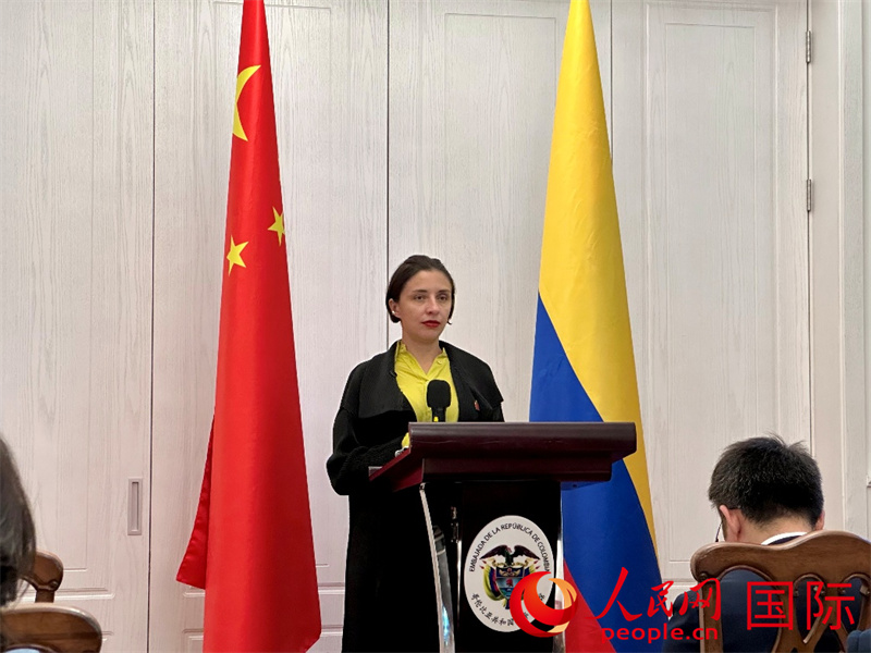 5��28�գ�Ӧ�������μ�2026��ƶ�뷢չ�߲���̳�ĸ��ױ���ũҵ��ũ�巢չ����������������߹���ŵ���ڸ��ױ���פ����ʹ�ݾ������ŷ����ᡣ���������� ������